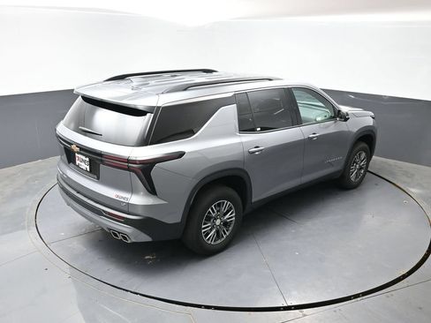 Used 2024 Chevrolet Traverse LT AWD/4WD image 45