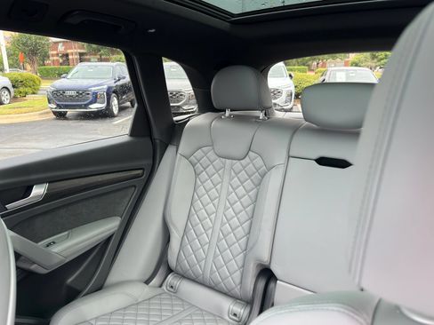 Used 2021 Audi SQ5 Premium Plus w/ Premium Plus Package AWD/4WD image 12