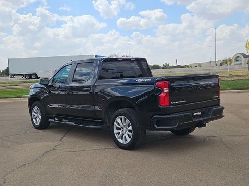 Used 2020 Chevrolet Silverado 1500 Custom w/ Custom Convenience Package AWD/4WD image 8