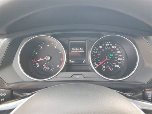 Used 2020 Volkswagen Tiguan S image 19