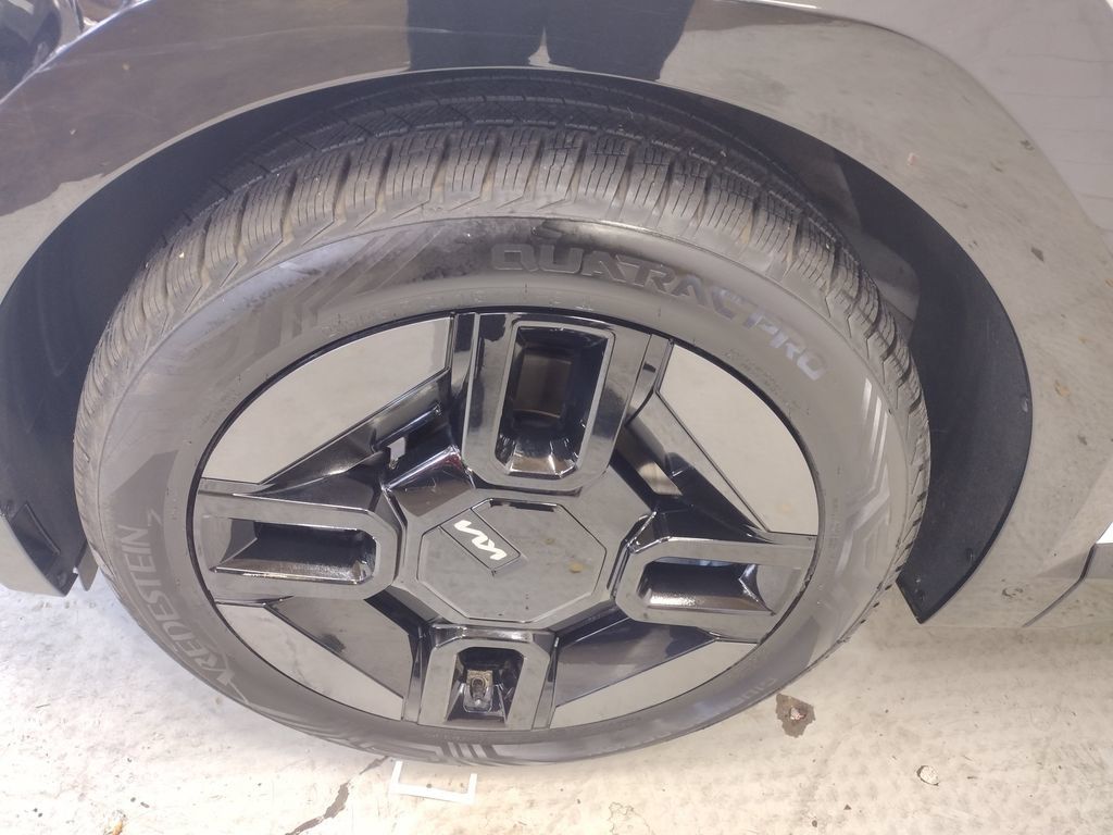 Used 2024 Kia EV9 GT-Line AWD/4WD image 4