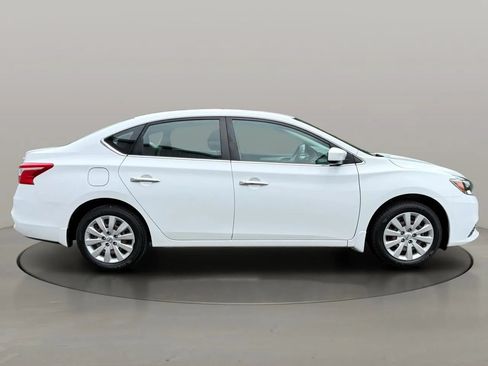 Used 2019 Nissan Sentra S FWD image 9