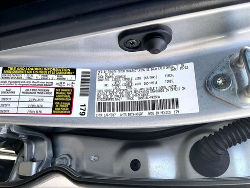 Used 2022 Toyota Tacoma TRD Off-Road image 32