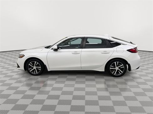Used 2023 Honda Civic LX image 6