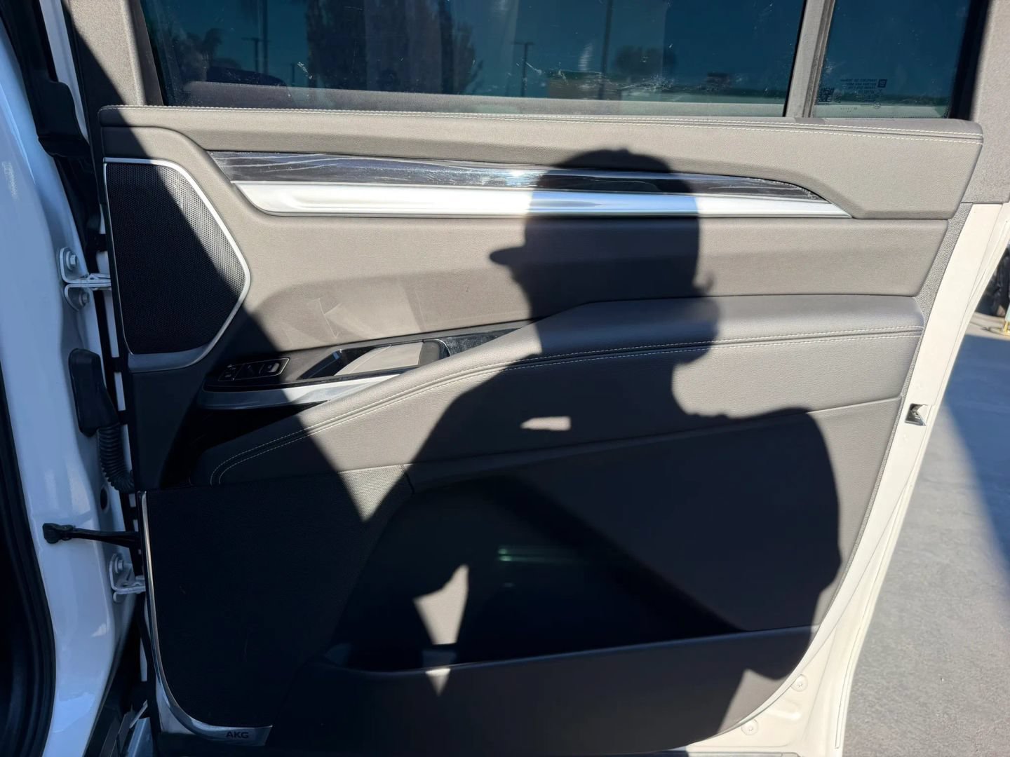 Used 2025 Cadillac Escalade ESV Sport AWD/4WD image 36