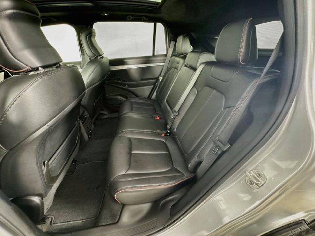 Used 2024 Jeep Wagoneer Launch Edition AWD/4WD image 28