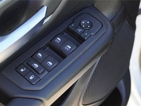 New 2026 RAM 1500 4x4 Crew Cab image 19