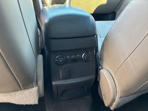 Used 2013 Ford Explorer XLT image 16