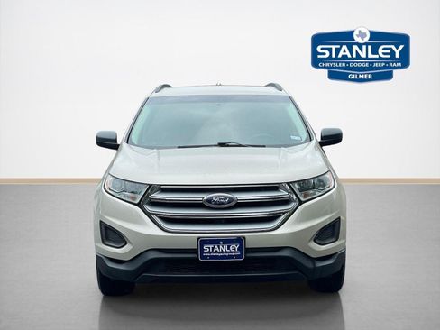 Used 2017 Ford Edge SE w/ Cargo Accessory Package FWD image 3
