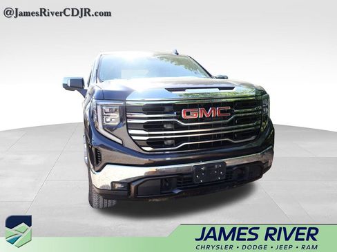 Used 2023 GMC Sierra 1500 SLT AWD/4WD image 5