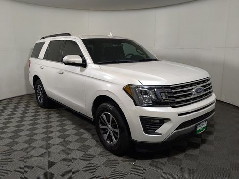 Used 2019 Ford Expedition XLT w/ Equipment Group 202A RWD image 11