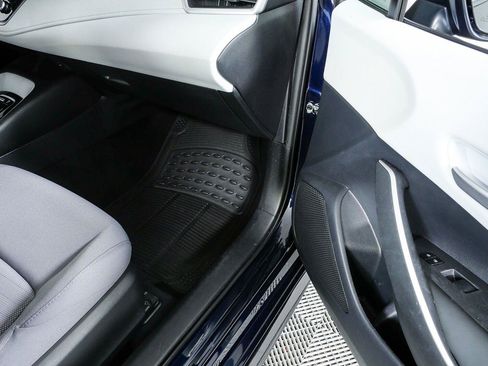 Used 2025 Toyota Corolla SE FWD image 23