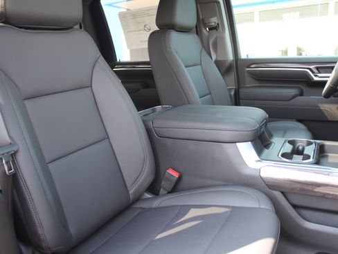 New 2026 Chevrolet Silverado 2500 LTZ w/ LTZ Premium Package AWD/4WD image 21
