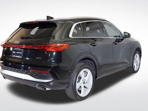 Used 2025 Audi Q5 Premium Plus w/ Premium Plus image 10