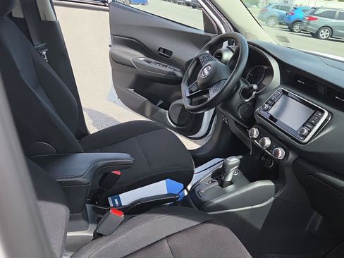 Used 2025 Nissan Kicks Play S FWD image 17