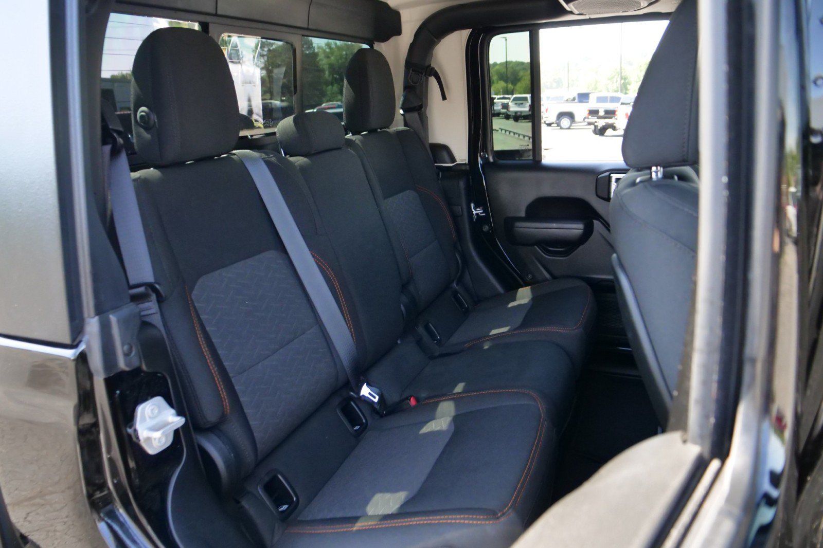 Used 2023 Jeep Gladiator Mojave w/ Cold Weather Group AWD/4WD image 43