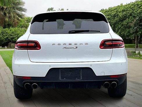 Used 2017 Porsche Macan S image 4