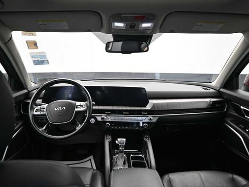 Used 2023 Kia Telluride EX w/ EX Captain's Chair Package FWD image 24
