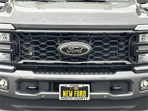 New 2025 Ford F250 Lariat w/ Lariat Ultimate Package image 44