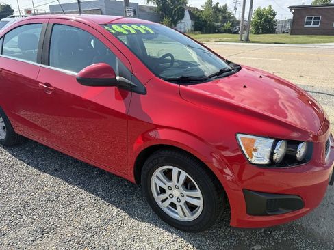 Used 2015 Chevrolet Sonic LT FWD image 4