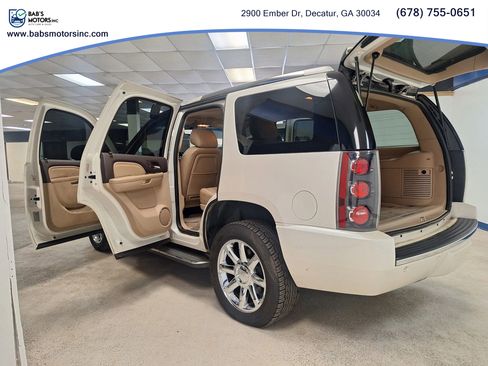 Used 2011 GMC Yukon Denali image 11