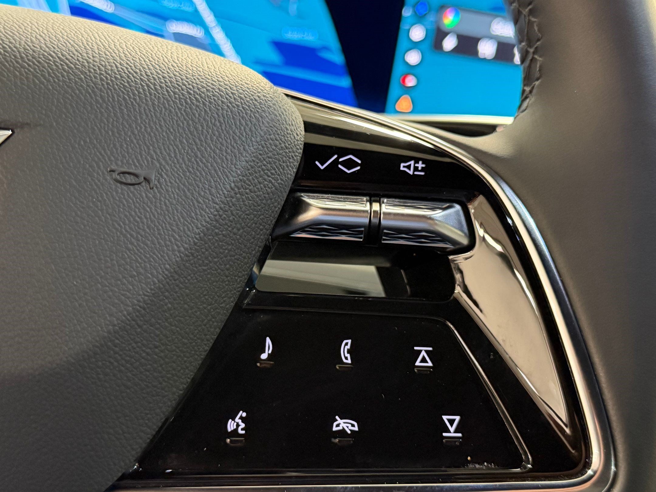 Certified 2024 Cadillac Lyriq Sport AWD/4WD image 15