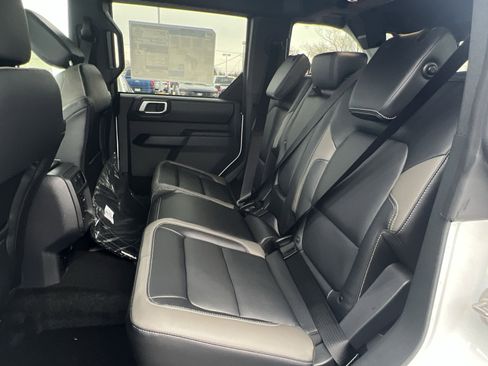 New 2025 Ford Bronco Outer Banks image 25