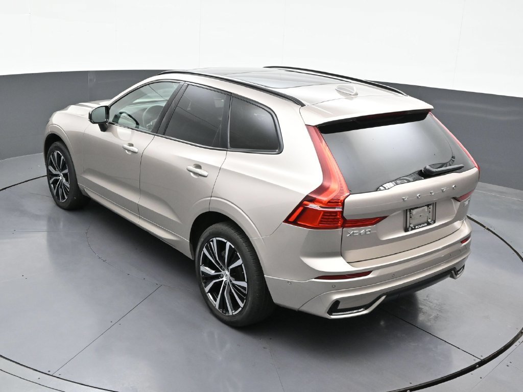 Certified 2024 Volvo XC60 B5 Plus AWD/4WD image 23