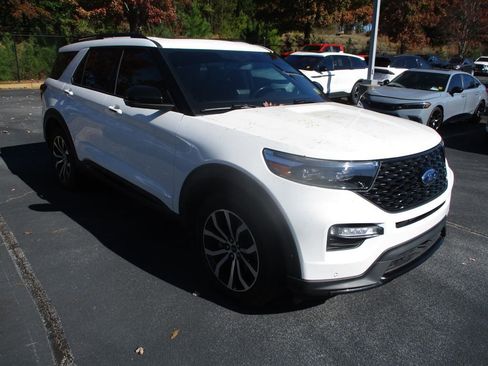 Used 2020 Ford Explorer ST w/ Premium Technology Package image 2