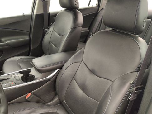 Used 2017 Chevrolet Volt Premier w/ Driver Confidence II Package FWD image 17