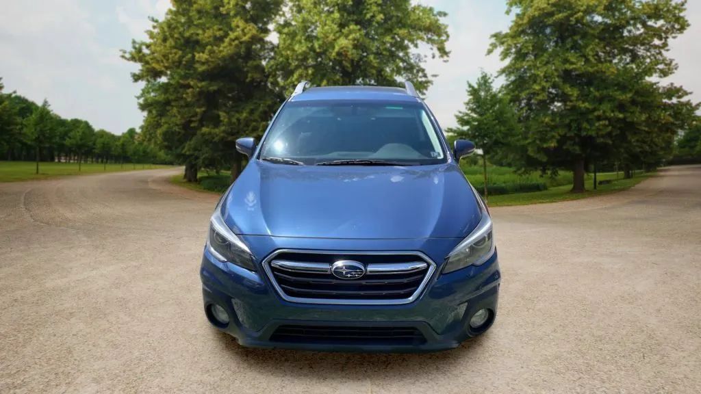 Used 2019 Subaru Outback 2.5i Limited w/ Popular Package #2 AWD/4WD image 3