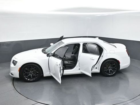 Used 2017 Chrysler 300 S image 56