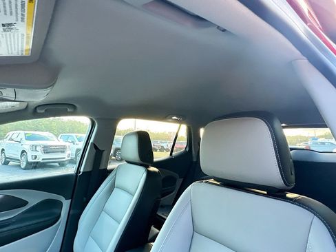 New 2024 GMC Terrain SLT w/ Tech Package FWD image 11