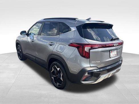 Used 2024 Kia Seltos EX AWD/4WD image 5