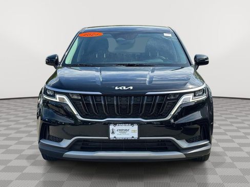 Used 2024 Kia Carnival LX FWD image 2