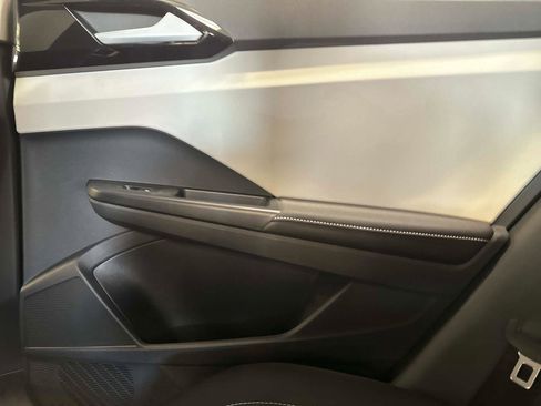 New 2026 Volkswagen Taos S image 15