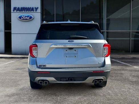 Used 2020 Ford Explorer Platinum w/ Premium Technology Package image 5