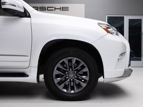 Used 2019 Lexus GX 460 Luxury AWD/4WD image 11