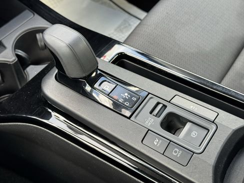 Used 2024 Toyota Prius LE image 11