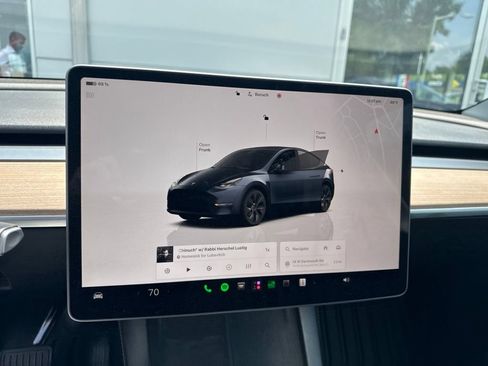 Used 2024 Tesla Model Y Long Range AWD/4WD image 13