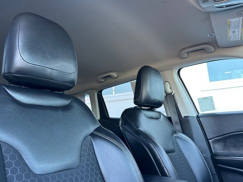 Used 2018 Jeep Compass Latitude w/ Trailer Tow Group image 17