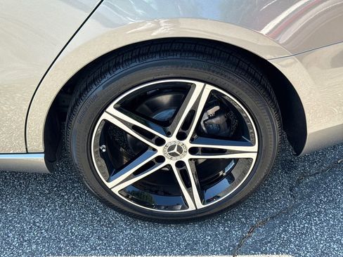 Used 2021 Mercedes-Benz A 220 image 19