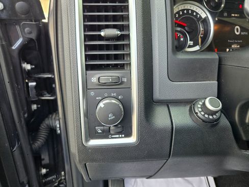 Used 2017 RAM 1500 Big Horn AWD/4WD image 19
