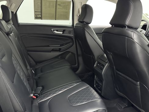 Used 2024 Ford Edge Titanium image 33