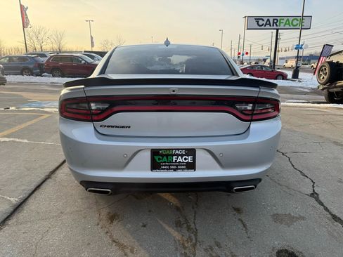 Used 2023 Dodge Charger SXT w/ Blacktop Package image 11