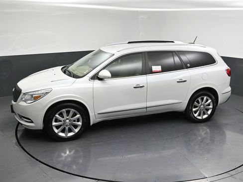 Used 2017 Buick Enclave Premium image 28