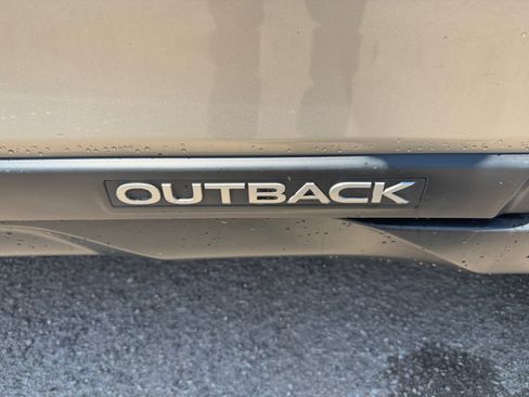 Used 2017 Subaru Outback 2.5i Limited AWD/4WD image 24