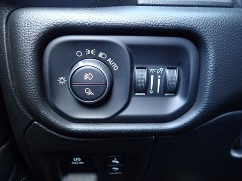 Used 2021 RAM 1500 Laramie w/ Off Road Group image 22