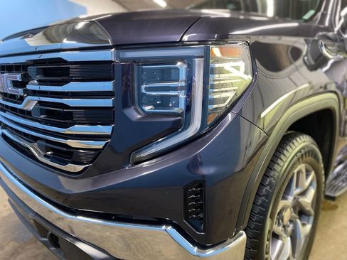 Used 2022 GMC Sierra 1500 SLT w/ SLT Convenience Package image 6