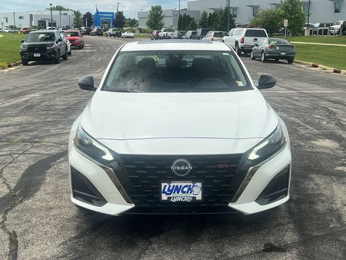 Used 2023 Nissan Altima 2.5 SR AWD/4WD image 7